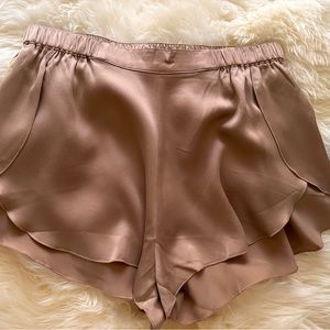LUNYA Tulip Washable Silk Shorts size S Otium Tan NWOT